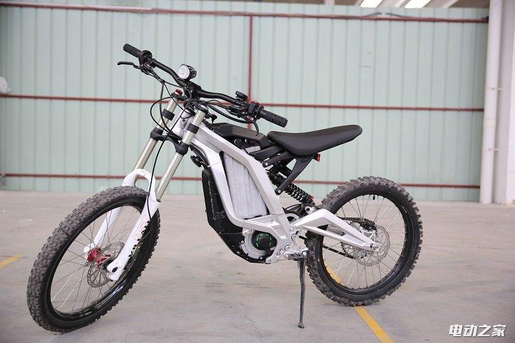 [size=0.6]轻蜂电动车试驾评测 颠覆越野摩托车体验 售价理性猜测