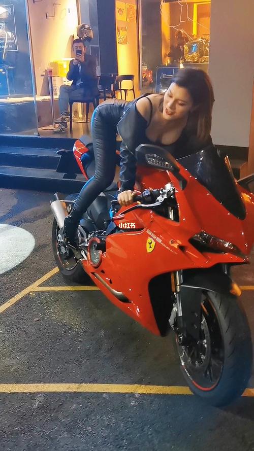 女骑 机车 杜卡迪 美女_机车_美女_欢乐海岸_我的日常