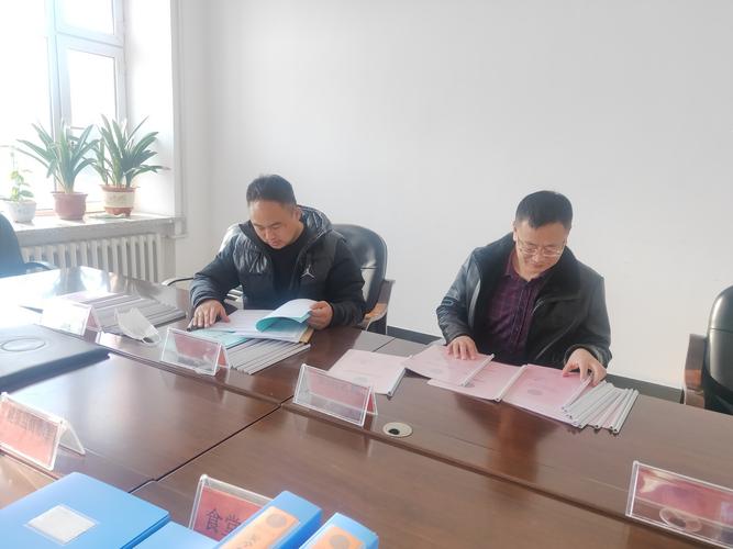 阿城区教育局安全科领导莅临交界山城学校检查疫情防控和校园安全工作