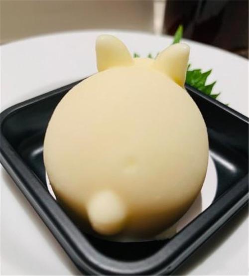 海底捞的酸奶兔火了,6块钱一个,看到颜值网友:吃了会有罪恶感