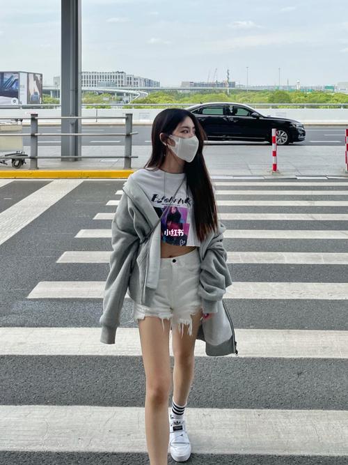 穿着我的blackpink t恤去深圳玩啦9491_穿搭_t恤