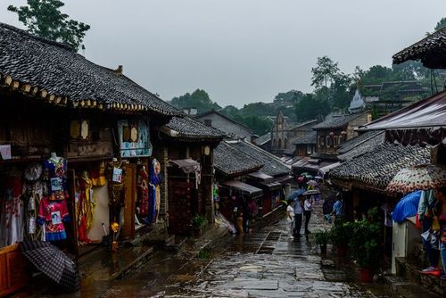 雨中的贵州青岩古镇