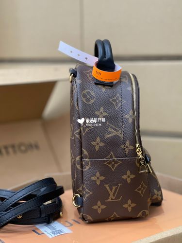 人手一只lv mini最新双肩包94mb44873_双肩包_迷你