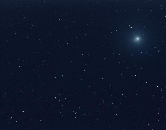 来自光年之外的繁星闪烁——捕捉到一颗彗星