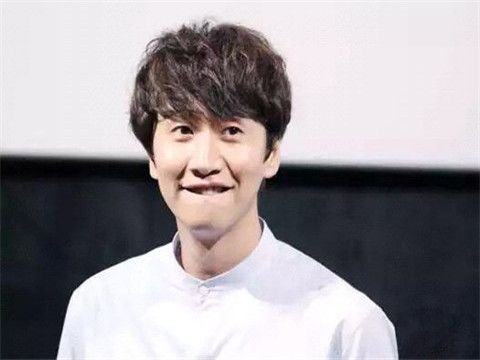 看cf学韩语:李光洙的爆笑冬季sk能源加油站广告