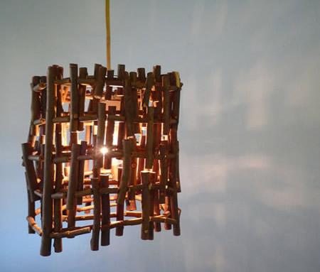 2的指数:☆☆☆☆☆☆ 这是一个diy设计,用一节节的树枝做成的灯罩