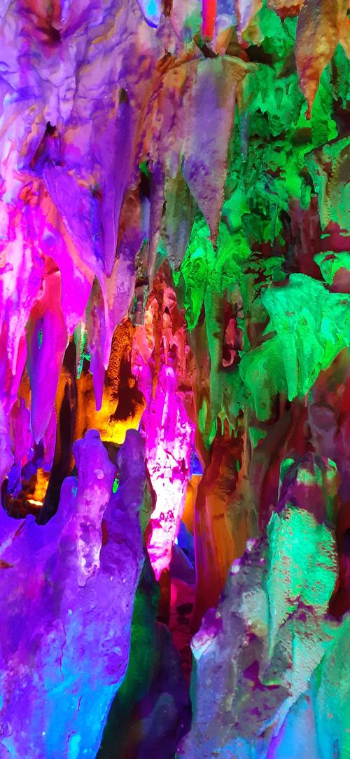 其它 红岩岭,玉皇洞 写美篇 红岩岭自然风景区:玉皇洞位于山西省平定