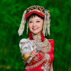 曲比阿乌 今晚cctv1521:16播出《记住经典》,彝族著名女高音歌唱家