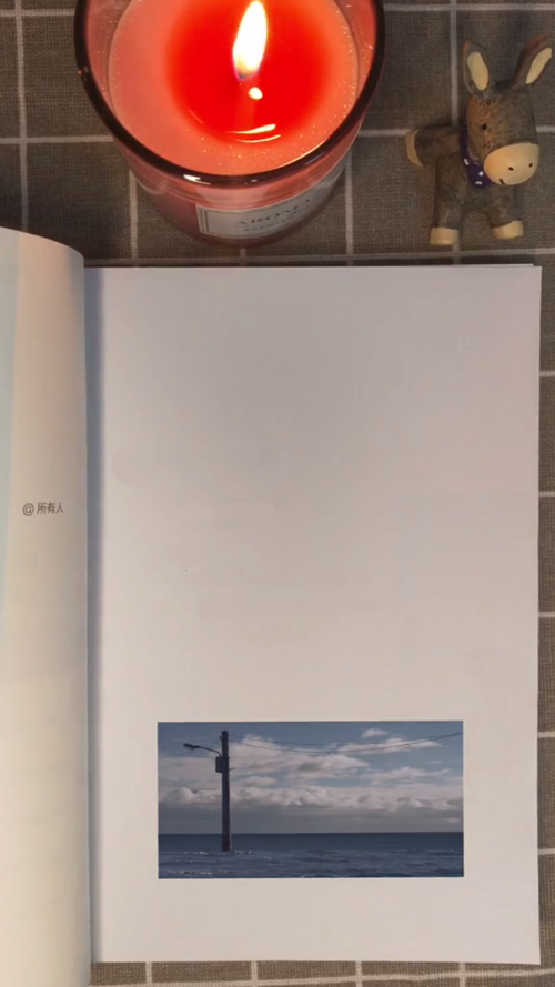 燃烧的蜡烛书单背景图片素材快手抖音均可使用