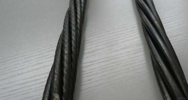 是由多根钢丝绞合构成的钢铁制品,可分为预应力钢绞线,无粘结钢绞线