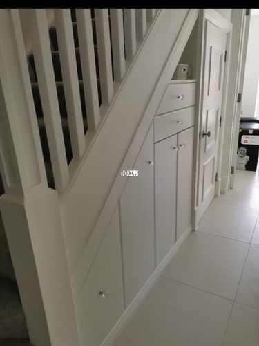 利用楼梯下空间做个鞋柜 很漂亮_鞋柜_家居家装_装修