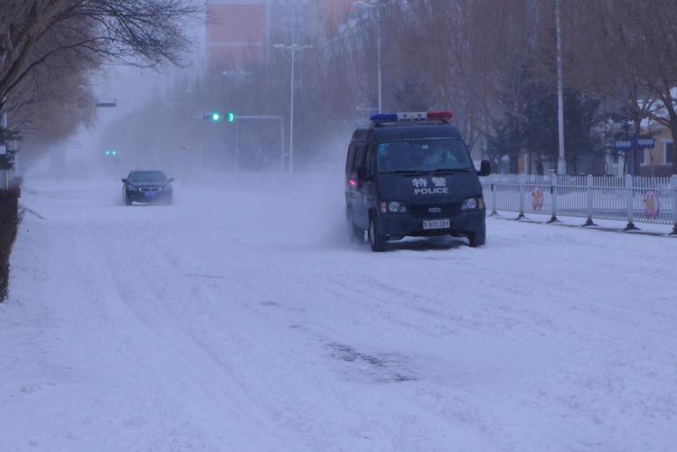 黑龙江再迎暴风雪积雪已达34厘米