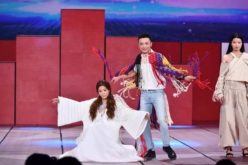 朱迅 小尼时装走秀