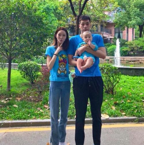 拿顶薪玩收藏买别墅娶博士美妻生一子cba最低调赢家任骏飞