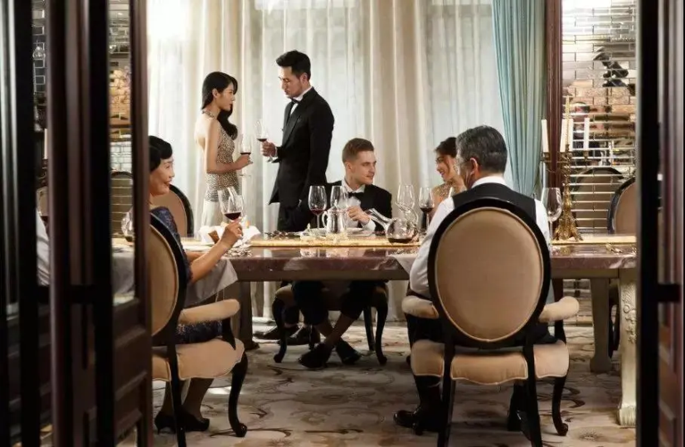 购置一方居所不仅仅是购买一套房子,而是一种生活方式,一种进入高端