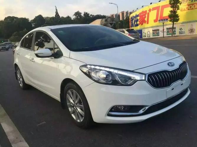 【长沙】2013年1月 起亚 k3 东风悦达起亚k3 白色 自动档