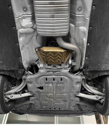 奥迪a6l底盘护板路线下护板改装防护19-21款发动机保护板装饰改装