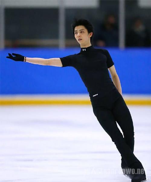 四大洲花样滑冰锦标赛男单短节目的比赛里,日本选手羽生结弦完美发挥