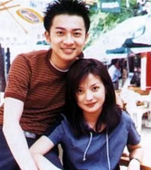 苏有朋和赵薇年轻时期罕见合照,看到最后两张真的好怀念!