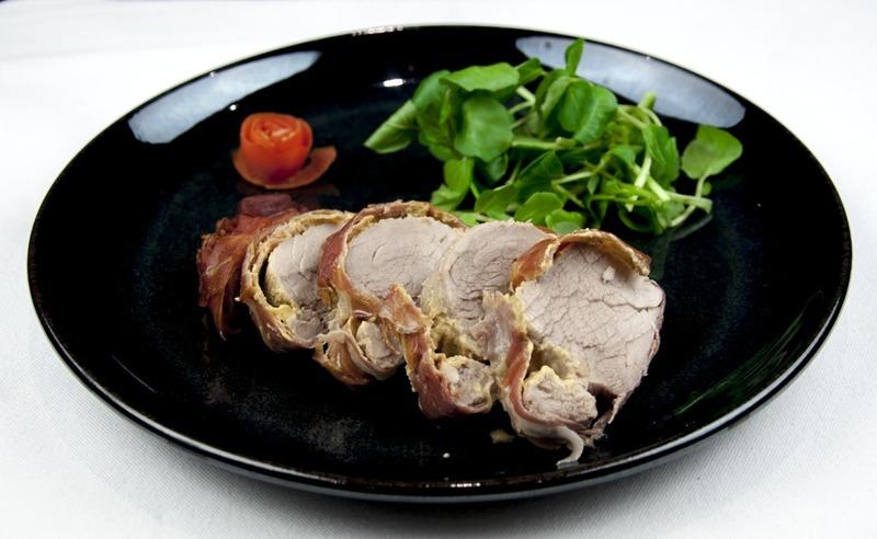 roasted pork fillet wrapped in prosciutto                (theyum