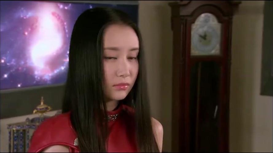 傻妞扫描当前时空,不料竟是2060年陆小千家中,傻妞太