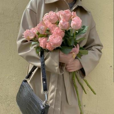 拿花头像女,高清不露脸手拿花的女生头像图片
