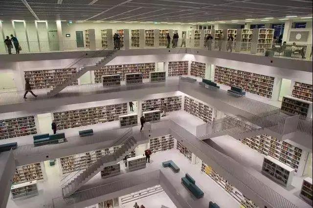 由原西南师范大学图书馆和原西南农业大学图书馆合二为一组建而成,是