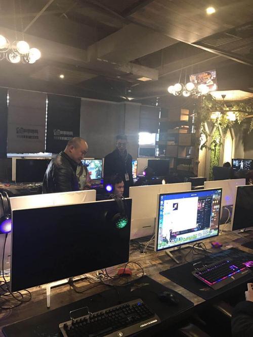 举报大世界精英网吧容留未成年人上网