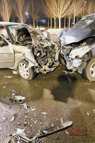捷达与五菱相撞一死八伤 死者是一名两岁男孩