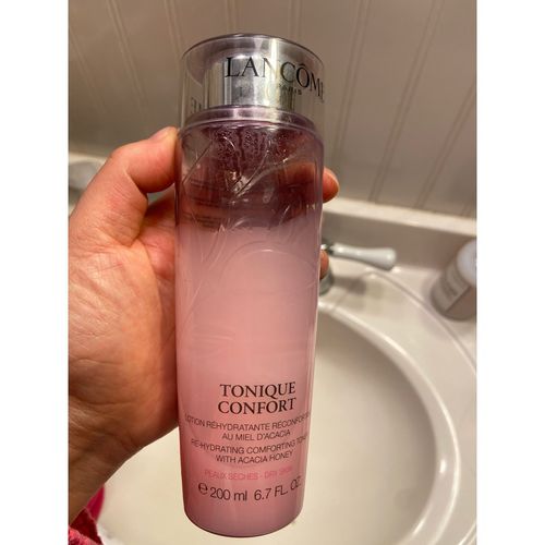 tonique confort - face cleansers and fac  粉水之前半价入的 买的