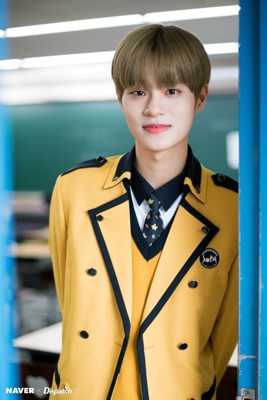 [wanna one][新闻]190216 李大辉高中毕业式照片来袭 梦中的清纯少年