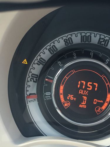 菲亚特500这个灯亮什么意思?