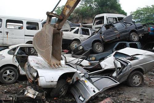 汽车报废后,发动机,变速箱怎么处理,拆车师傅说了实话!