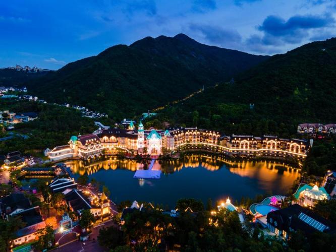 深圳东部华侨城主题酒店群"粉红西瓜节"清凉来袭,邀您