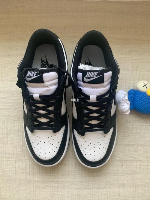 摆地摊卖鞋喽_吾悦广场(肥东店)攻略_潮鞋_nike dunk