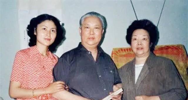 京剧青衣谢虹雯,一嫁英年早逝杨宝森,44岁二嫁张君