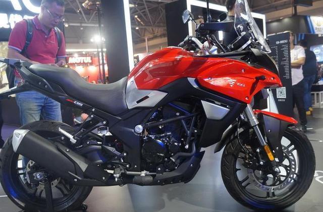摩托界的"实力王"!仅不足2万,排量292cc油耗3.0l-新浪汽车