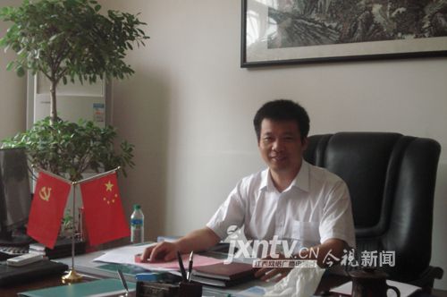 新建县昌邑中学校长陶茂荣