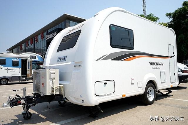 今天,《天天房车》给朋友们重点说说2020款t510(上下铺)上路拖挂!
