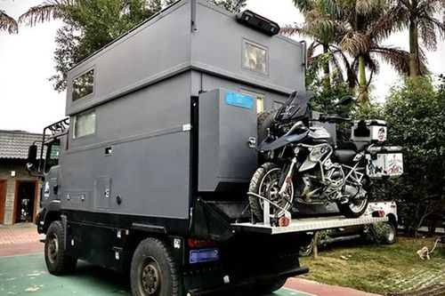 霸气外露轻奢生活德国man指挥者四驱越野房车展现领导者风范