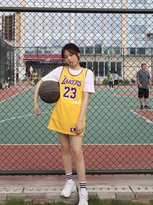 球衣女孩|詹姆斯女孩上线～_詹姆斯_佳能怎么样_相机
