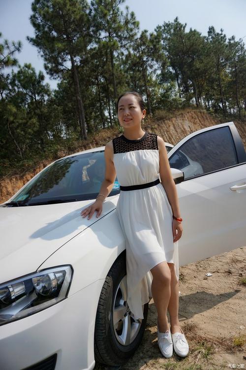 幸福的日子之余直想给老婆拍点照片,趁现在还不太老