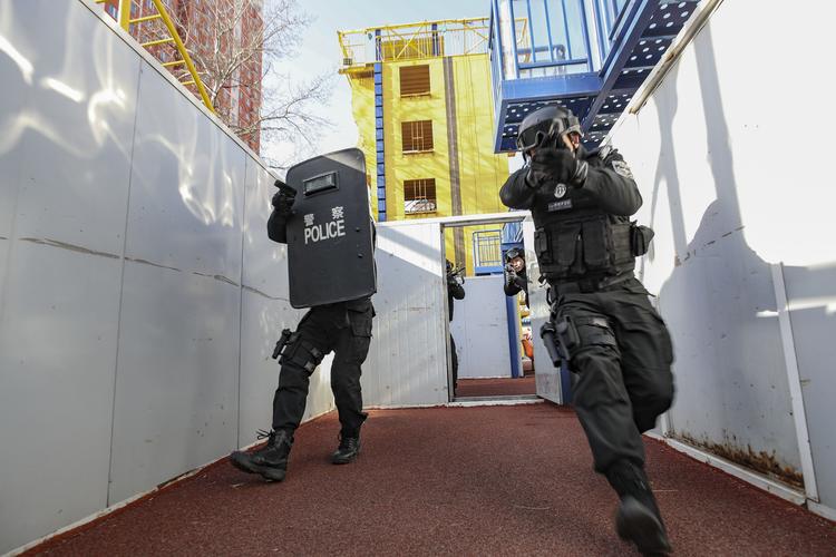 大写的帅北京铁路特警冬季特训画面曝光