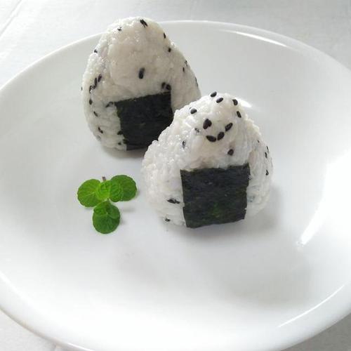 自制芝麻饭团,香软好吃营养,小朋友都能连吃2个