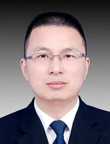 男,汉族,1980年1月生,平阳鳌江人,2012年7月任中共麻步镇委副书记