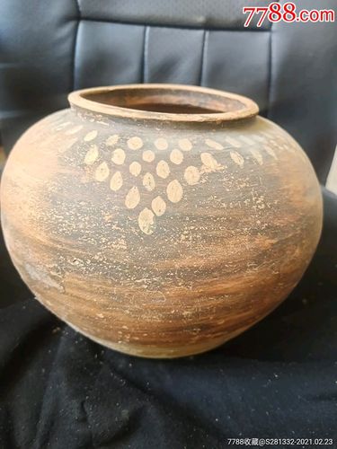 汉代红陶罐一个