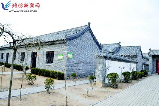 臧克家出生在诸城臧家庄子一个没落的封建地主官宦家庭,臧家的文化