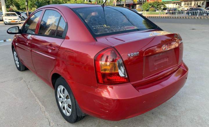 现代 雅绅特 2009款 1.4 手动 舒适型