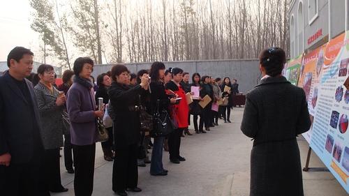 与会人员参观了泗水县女职工学校现场,泗水,梁山,济宁二号煤矿,邹城