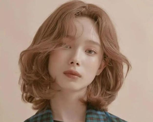 发型篇:方脸女生适合的长发发型